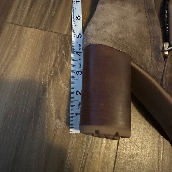 Tory Burch LEIGH LUG SOLE BOOTIE IN RIVER ROCK/ RIVER ROCK size 6.5 - Picture 12 of 12